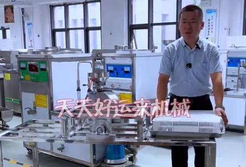 豆腐翻盤機(jī)－－省時(shí)又省力，完成了豆腐最后一道使命